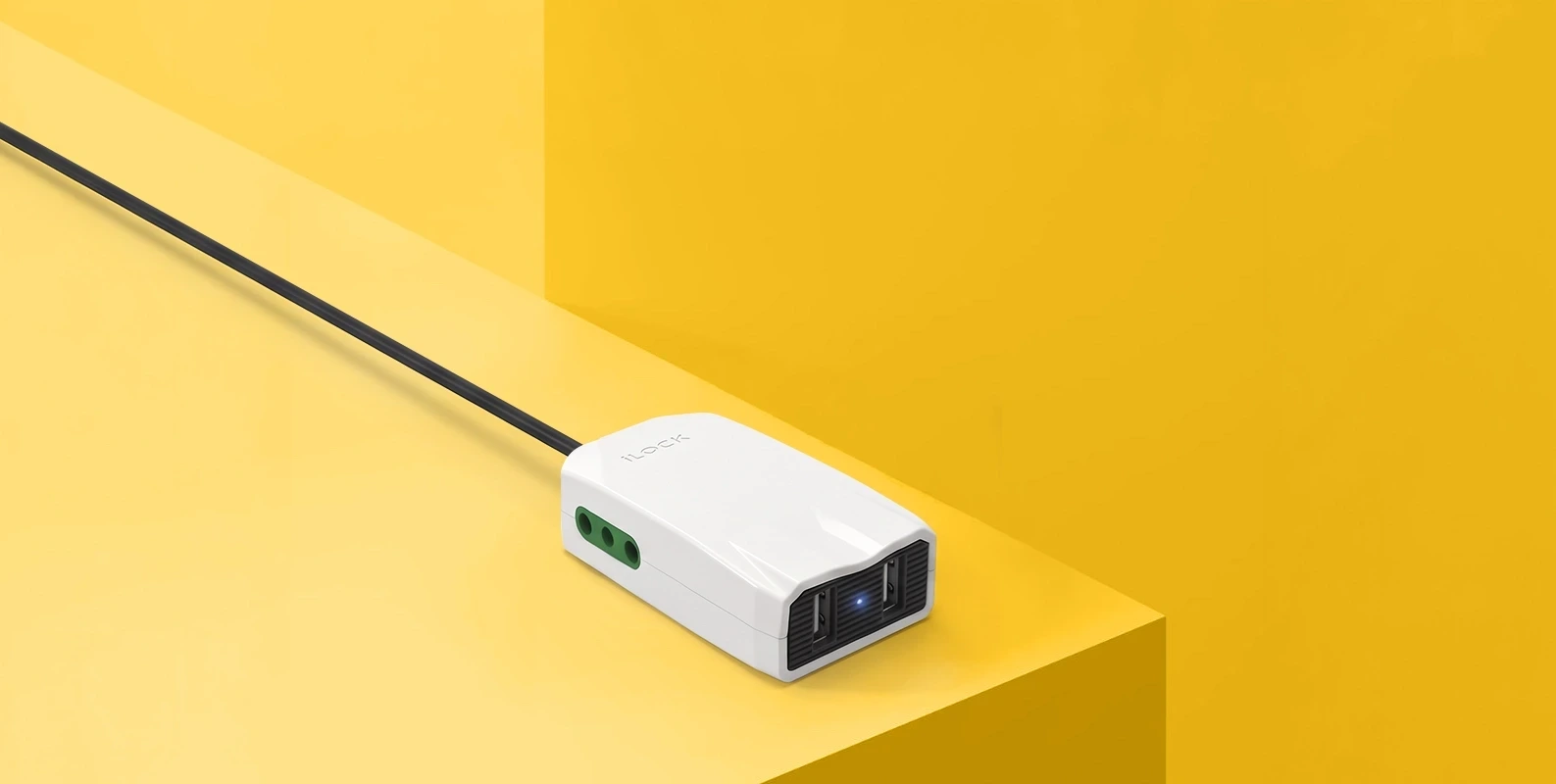 مشترك ميني من iLOCK بمنافذ USB